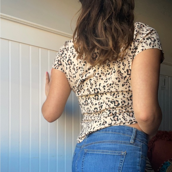 Fun and easy going Leopard T-Shirt - Picture 3 of 7